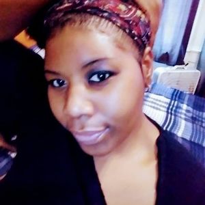 Meet your Posher, Eva